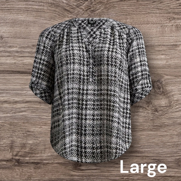 Torrid Classic Black & White Georgette Blouse – Modern Houndstooth Plaid Print - Picture 5 of 11